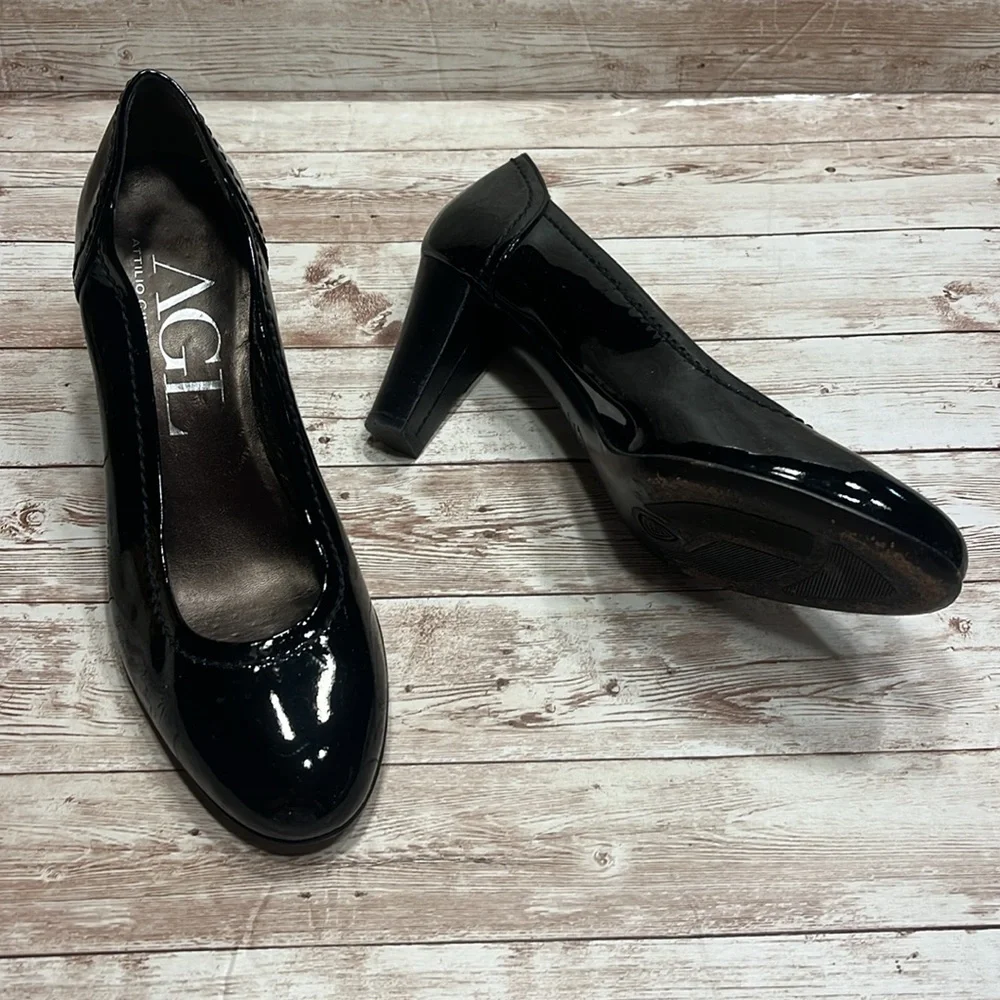 AGL Attilio Giusti Leombruni Vero Cuoio Black Patent Leather Heels Size 38 1/2